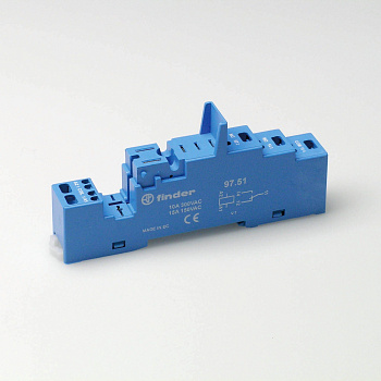 Розетка с безвинтовыми клеммами (пружинный зажим) для реле 46.61; применяются модули 86.30, 99.02; в комплекте металлическая клипса 097.71; версия: синий цвет