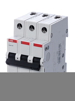 Автоматический выключатель 3P, 40A, C, 4,5кА, BMS413C40