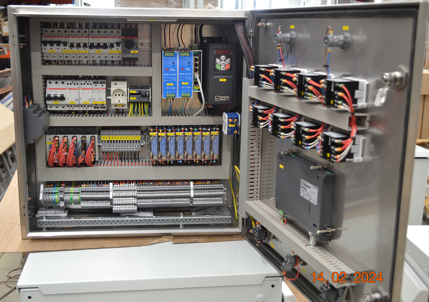 Сборка щитов автоматики (ЩА) и шкафов управления